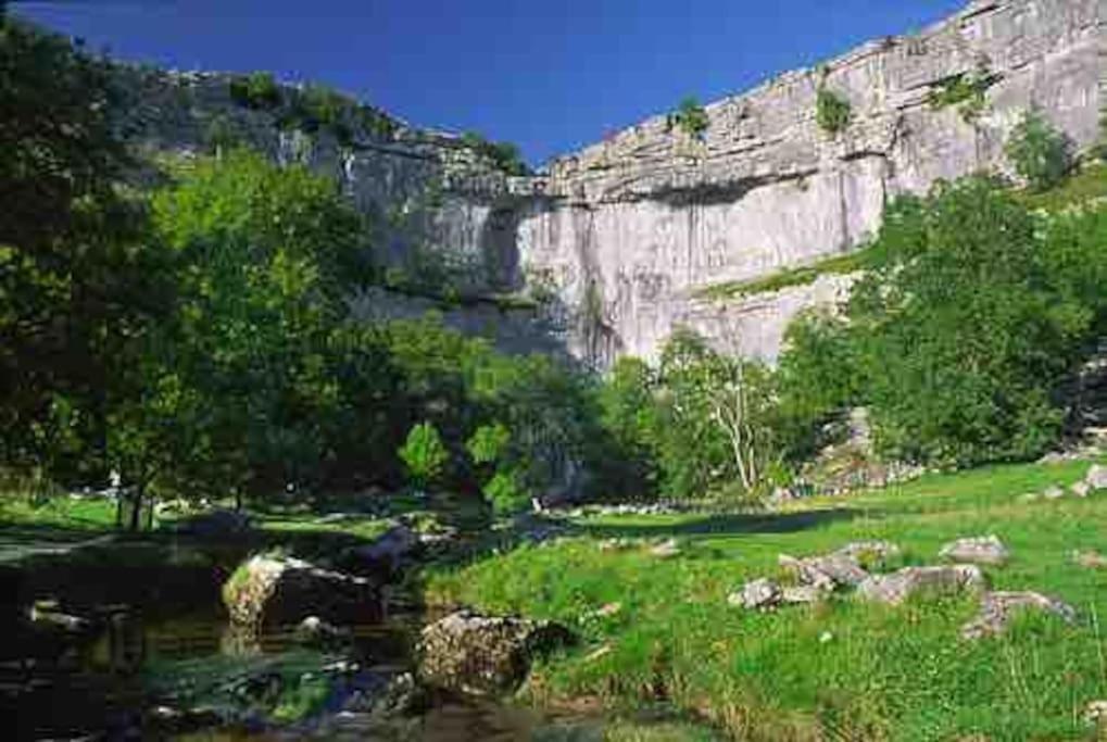 Ingledale Apartment, Ingleton, Yorkshire Dales National Park, Famous Three Peaks, Near The Lake District, Pets Are Welcome Ingleton  Exterior photo