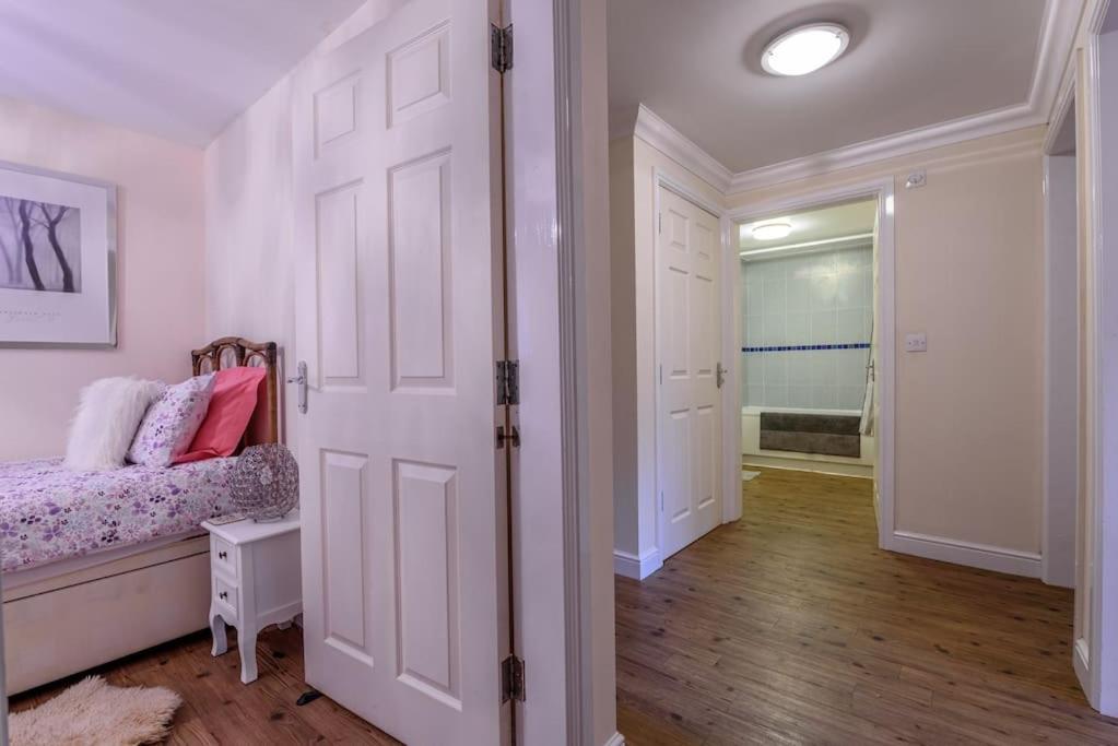 Ingledale Apartment, Ingleton, Yorkshire Dales National Park, Famous Three Peaks, Near The Lake District, Pets Are Welcome Ingleton  Exterior photo