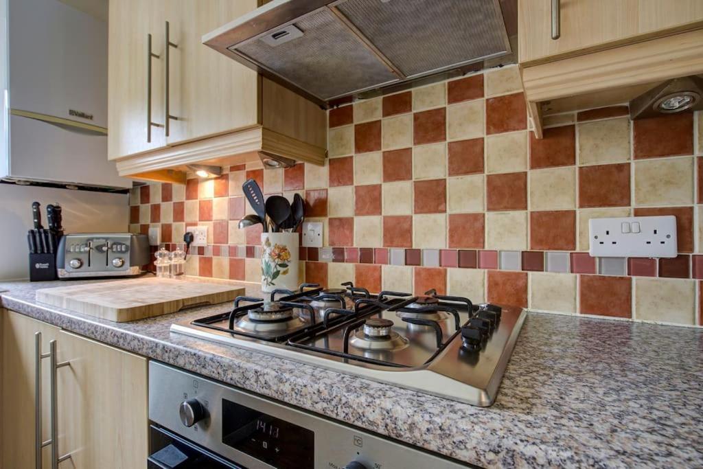 Ingledale Apartment, Ingleton, Yorkshire Dales National Park, Famous Three Peaks, Near The Lake District, Pets Are Welcome Ingleton  Exterior photo
