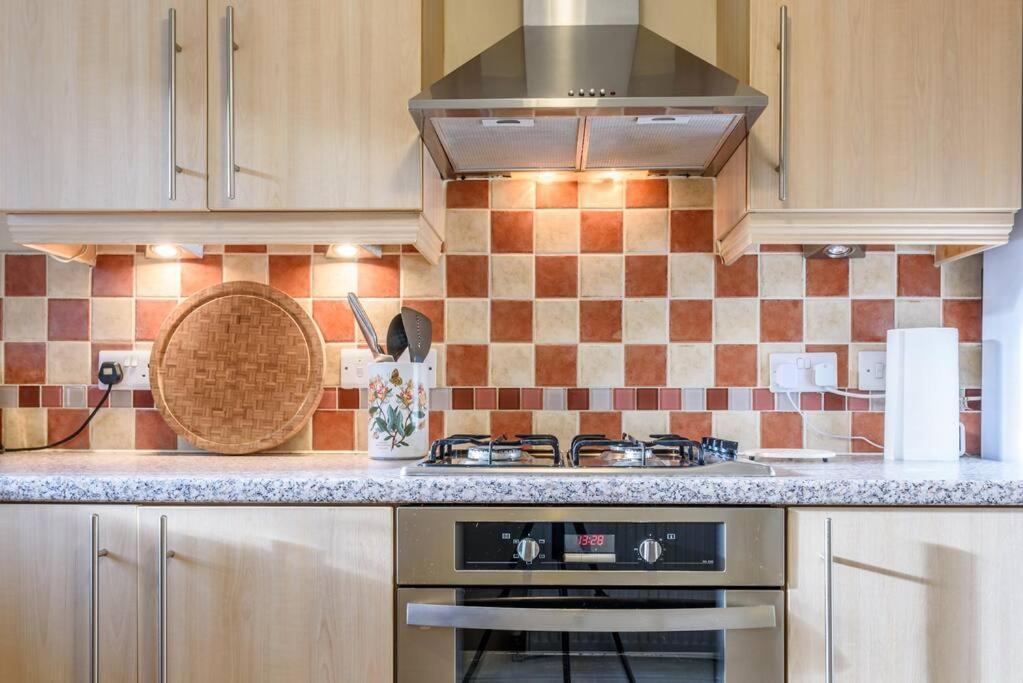 Ingledale Apartment, Ingleton, Yorkshire Dales National Park, Famous Three Peaks, Near The Lake District, Pets Are Welcome Ingleton  Exterior photo