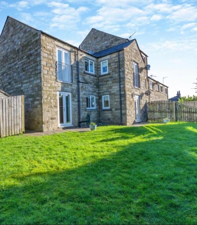Ingledale Apartment, Ingleton, Yorkshire Dales National Park, Famous Three Peaks, Near The Lake District, Pets Are Welcome Ingleton  Exterior photo